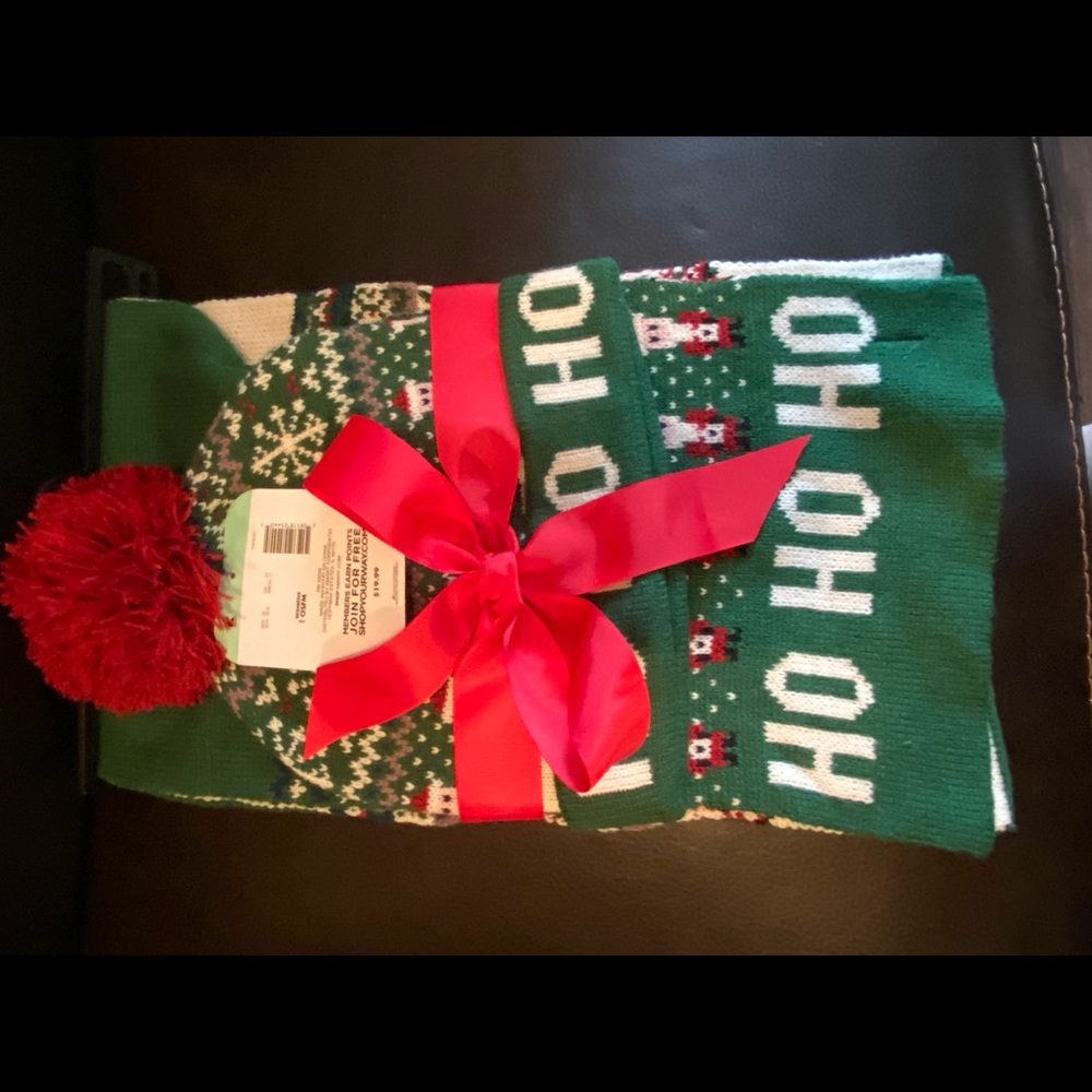 Hat and scarf set